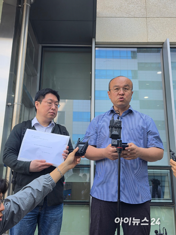 삼성전자 노조 조합원 4만 여명이 지난달 23일 경기 평택시 고덕 삼성로 일대를 가득 메우고 총궐기대회를 하고 있다. [사진=삼성그룹 초기업노조 삼성전자 지부]