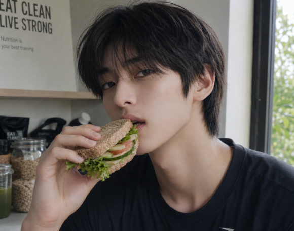 당뇨 관리에 좋다고 알려진 음식 가운데 일부가 오히려 혈당을 빠르게 올릴 수 있다는 전문가 설명이 제시됐다. 사진은 AI 생성 이미지로, 본 기사 내용과 무관. [사진=챗GPT]