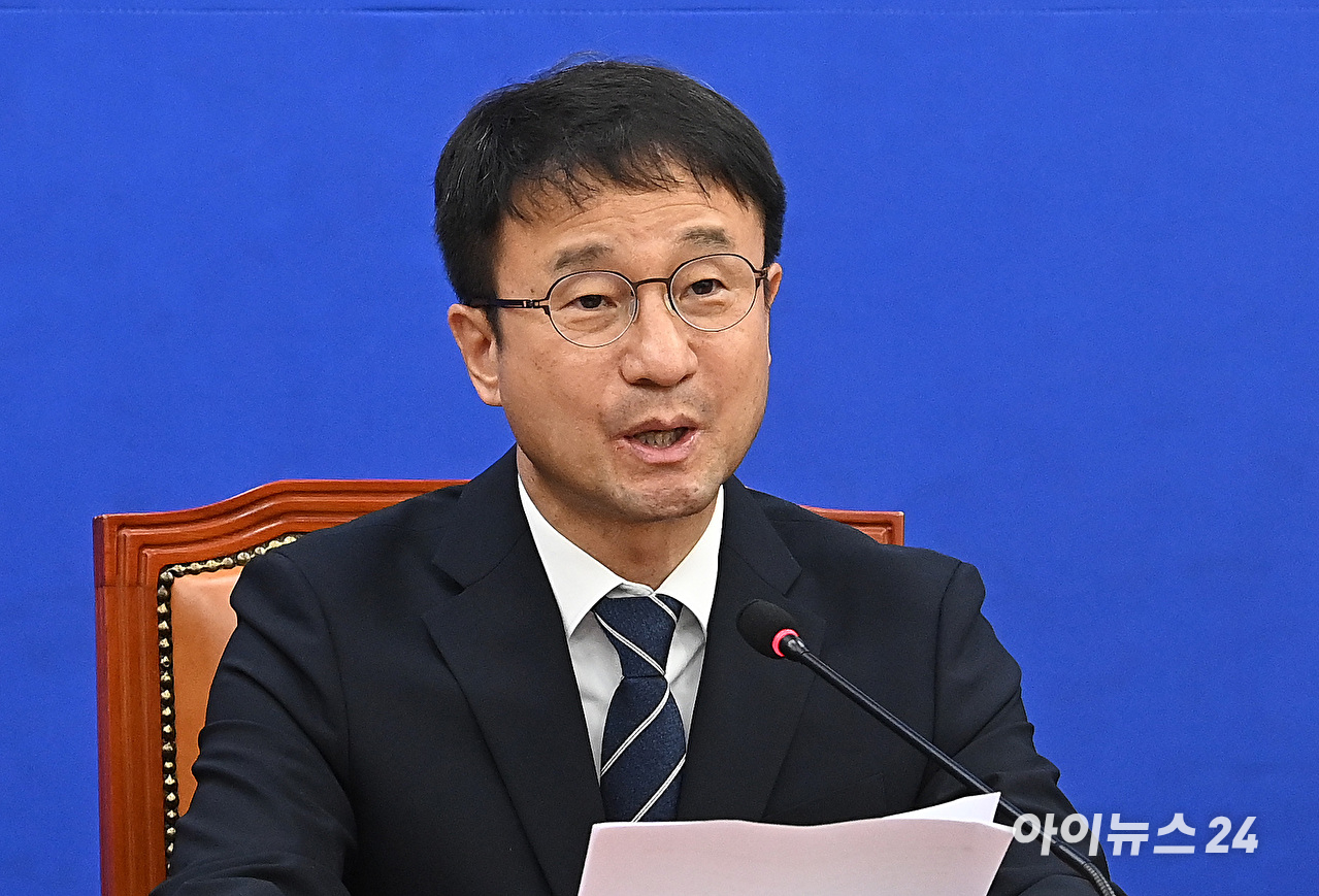 한병도 더불어민주당 원내대표가 16일 국회에서 열린 원내대책회의에서 발언하고 있다. [사진=곽영래 기자]