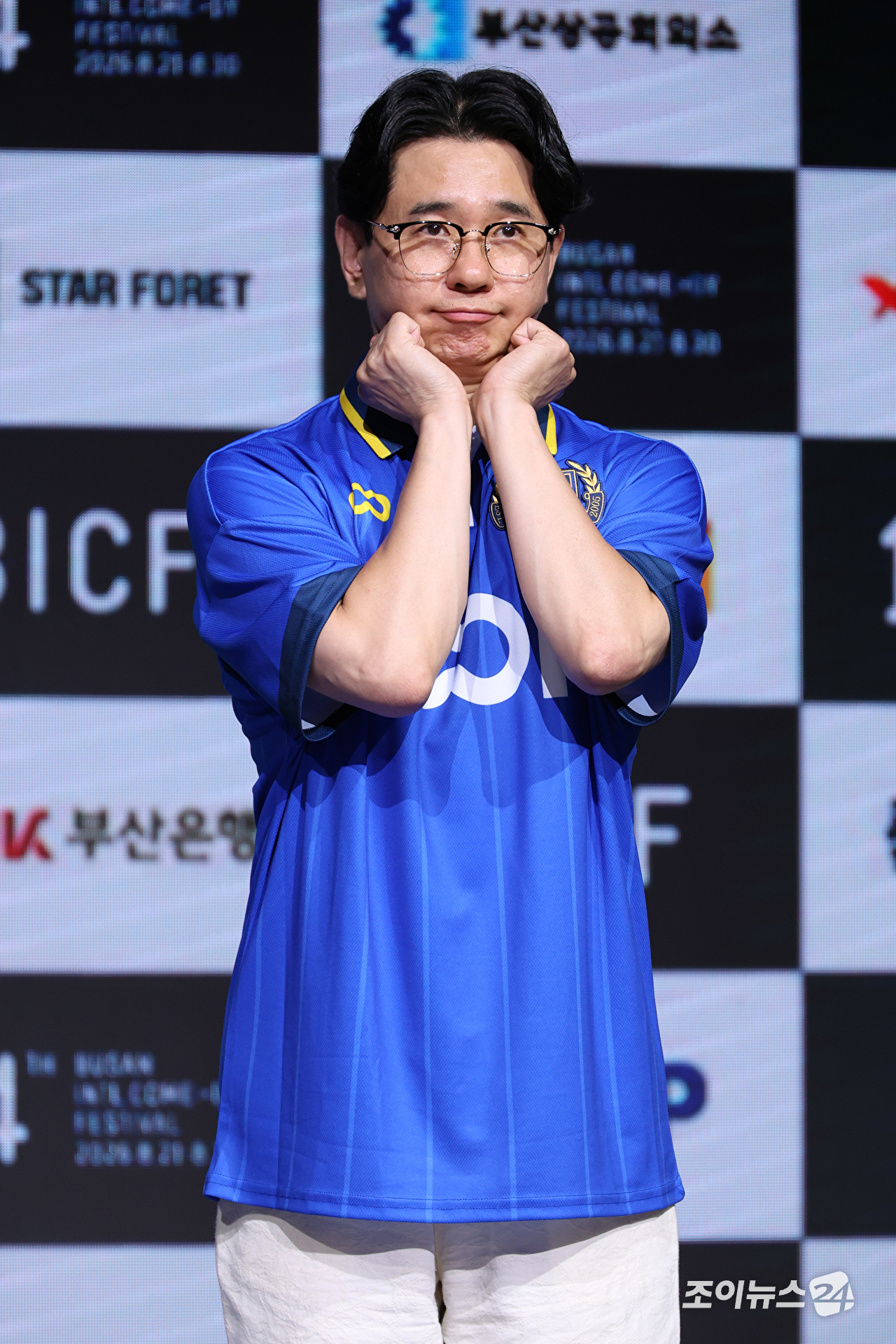 코미디언 박성호가 24일 오후 서울 마포구 상암동 쇼킹케이팝센터에서 열린 '제14회 부산국제코미디페스티벌(BICF)' 기자회견에 참석해 포즈를 취하고 있다. [사진=문수지 기자]
