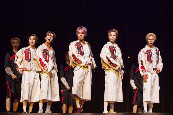 WayV, 中 상하이 최대 공연장 2년 연속 전석 매진