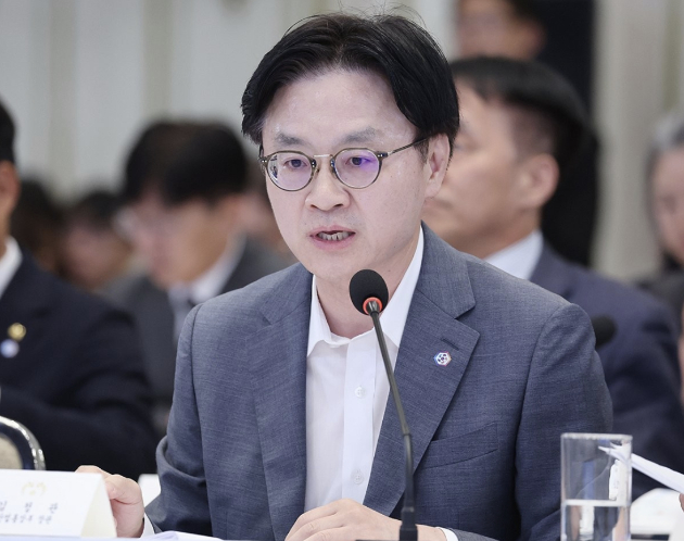 김정관 산업통상부 장관이 4일 청와대 영빈관에서 이재명 대통령 주재로 열린 하반기 업무보고에서 발언하고 있다. [사진=연합뉴스]
