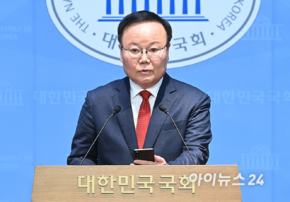 김재원 국민의힘 최고위원이 2일 국회 소통관에서 경북지사 출마 선언을 하고 있다. [사진=곽영래 기자]