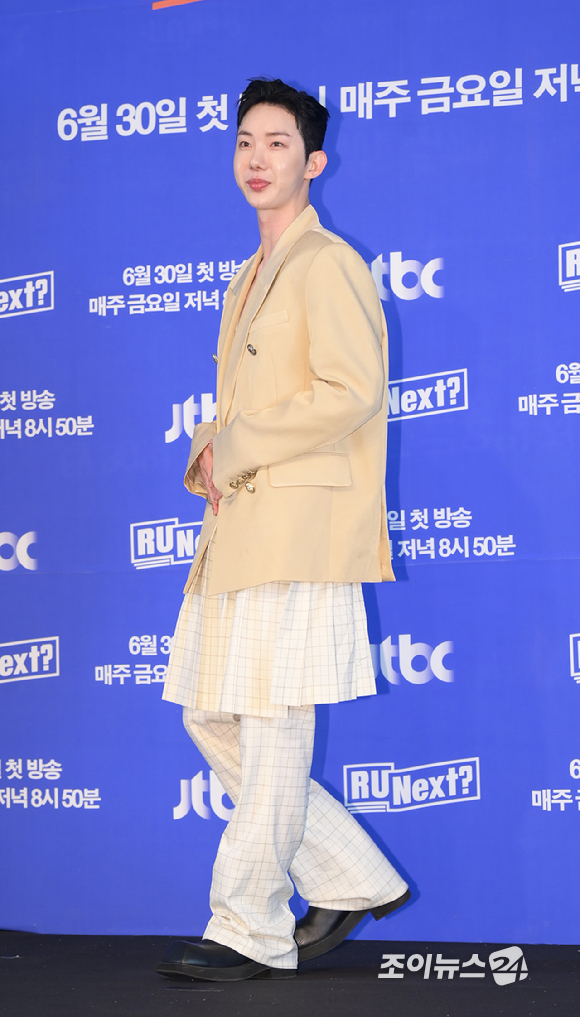 2AM 조권이 30일 오전 서울 마포구 상암동 스탠포드호텔에서 열린 JTBC 서바이벌 프로그램 '알유넥스트(R U Next?)' 제작발표회에 참석하고 있다. [사진=정소희 기자]