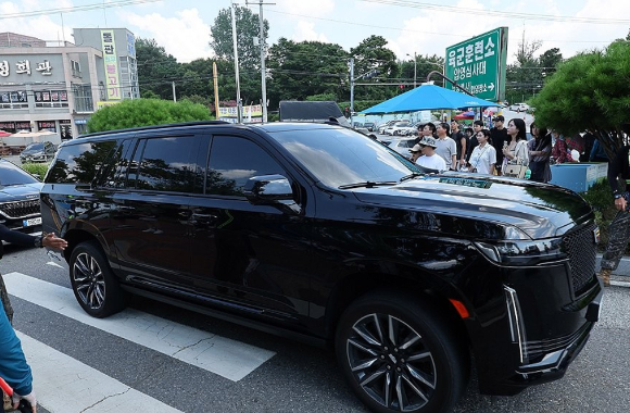 가수 겸 배우 차은우가 연예인 가운데 역대 최대 규모로 거론되는 200억원대 탈세 의혹으로 국세청 조사를 받으면서 광고&middot;콘텐츠 업계를 중심으로 파장이 확대되고 있다. 사진은 차은우. [사진=차은우 인스타그램]