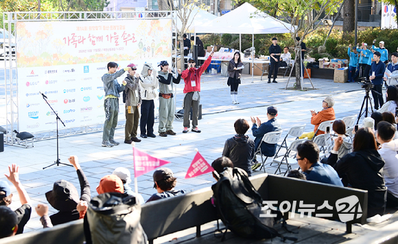 [포토] 더윈드(The Wind), 진행도 척척 만능돌