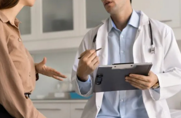 어깨 수술을 위해 병원을 찾았다가 '에이즈(HIV) 양성'이라는 오진을 통보받은 뒤 극심한 정신적 고통을 겪었다는 사연이 전해졌다. 사진은 본 기사 내용과 무관. [사진=AWH Solicitors]