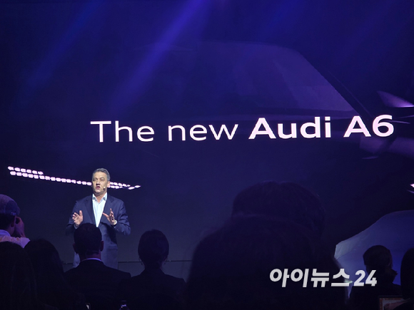 게르노 될너(Gernot D&ouml;llner) 아우디 AG 이사회 의장이 20일 서울 중구 반야트리 클럽 앤 스파에서 열린 '더 뉴 아우디 A6 미디어 컨퍼런스'에서 발표하고 있다. [사진=김종성 기자]