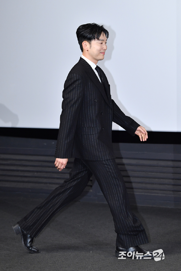 배우 서현우가 10일 오후 서울 용산구 CGV 용산아이파크몰점에서 진행된 SBS 새 금토드라마 '우리영화' 제작발표회에 참석해 포즈를 취하고 있다. [사진=문수지 기자]