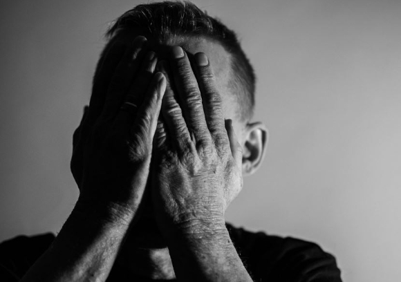 6개월간 인터넷에 지자체 공무원들을 해치겠다는 댓글을 쓴 혐의로 구속기소 된 40대가 선처를 호소했다. 본 기사와 무관한 이미지. [사진=픽사베이]