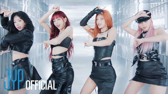 ITZY 'UNTOUCHABLE' 뮤직비디오 티저 섬네일 [사진=JYP엔터테인먼트]