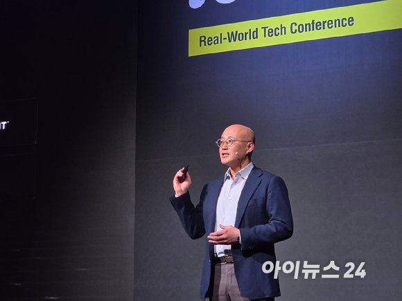 [현장] "모든 직원에게 AI 컴퓨터를"… 메가존클라우드가 선포한 'AI OS' 시대