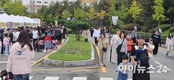 천안 청룡동 '차없는 거리 축제' 행사장 [사진=정종윤 기자]