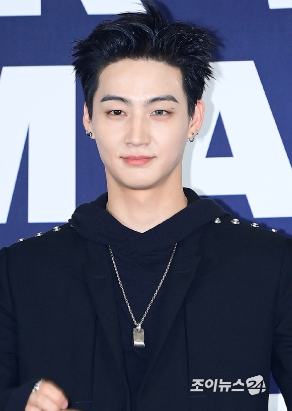 가수 제이비(JAY B)가 27일 경기 고양시 킨텍스에서 열린 2026 케이 월드 드림 어워즈(K WORLD DREAM AWARDS)' 블루카펫에 참석하고 있다. [사진=정소희 기자]