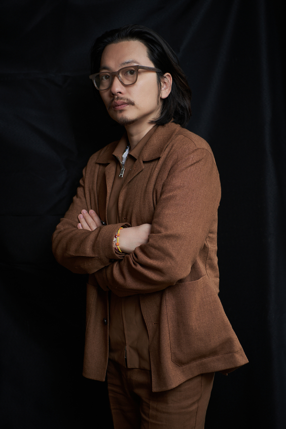 이동휘가 서울 종로구 삼청동의 한 카페에서 디즈니+ 오리지널 시리즈 '카지노' 종영 인터뷰를 진행했다. [사진=월트디즈니컴퍼니코리아]