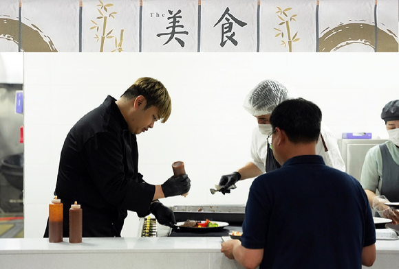 '흑백요리사2' 포스터. [사진=넷플릭스 ]