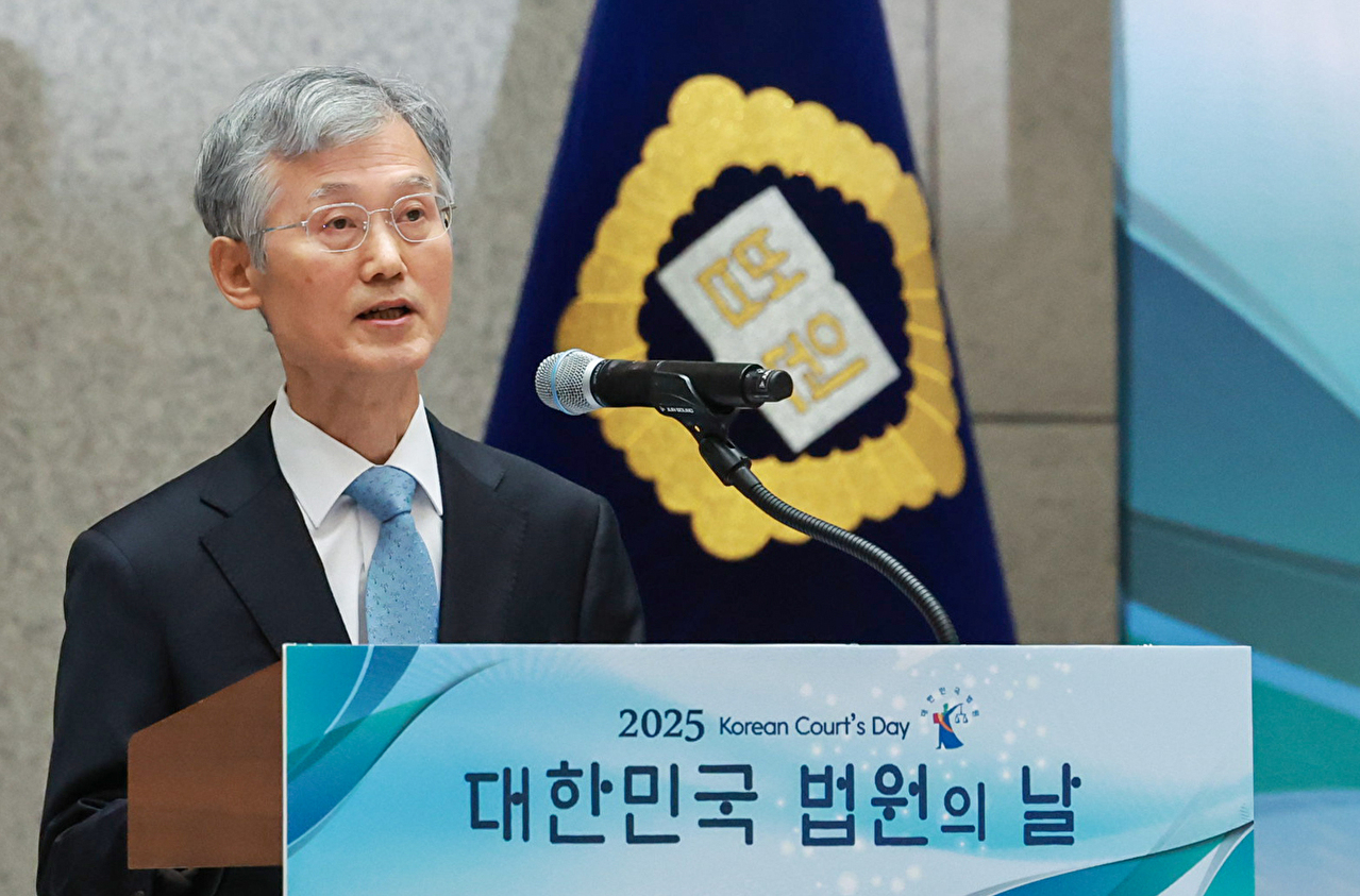 조희대 대법원장이 12일 서울 서초구 대법원에서 열린 '2025 대한민국 법원의 날 기념식'에서 기념사를 하고 있다. 2025.9.12 [사진=연합뉴스]