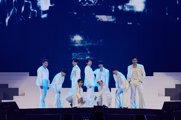 슈퍼주니어기 데뷔 20주년 기념 월드 투어 'SUPER SHOW 10'(슈퍼쇼 10)를 통해 팬들을 만나고 있다. [사진=SM엔터테인먼트]