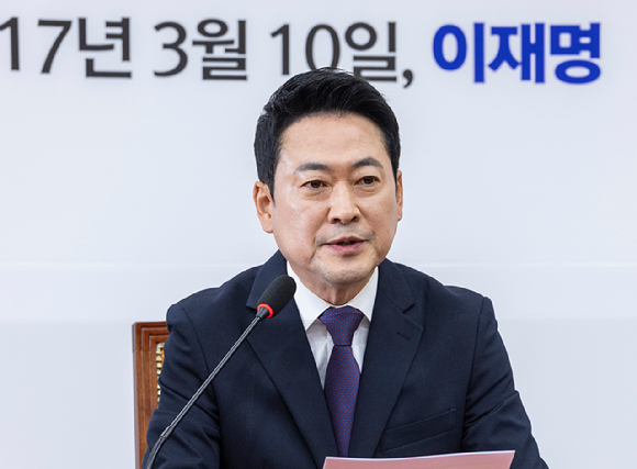 장동혁 국민의힘 대표가 5일 국회에서 열린 기자간담회에서 발언하고 있다. [사진=연합뉴스]
