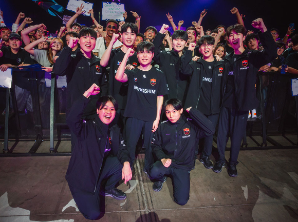 '무패 신화' 농심 레드포스, 내친 김에 우승까지?