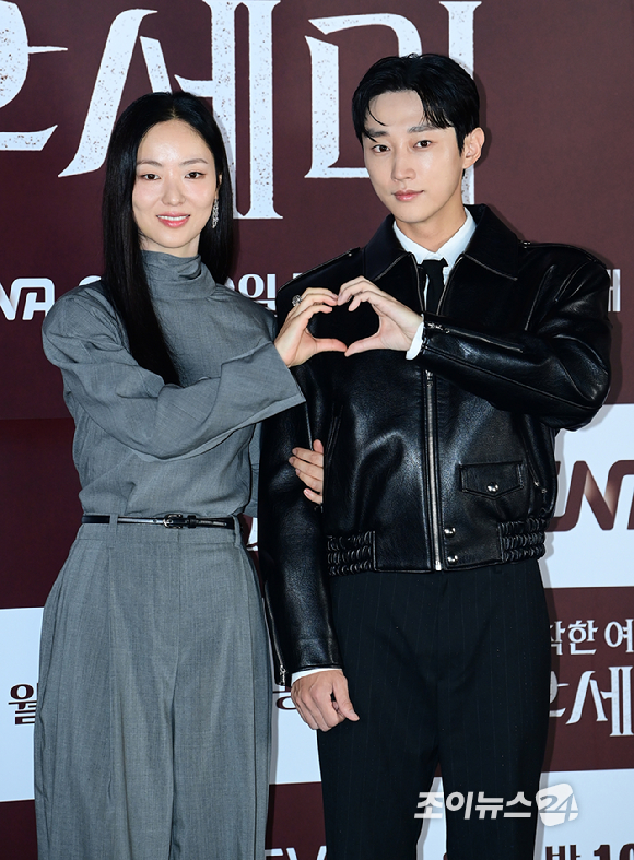 배우 전여빈과 진영이 22일 오후 서울 CGV 영등포에서 열린 지니 TV 오리지널 '착한 여자 부세미' 제작발표회에 참석하고 있다. [사진=정소희 기자]