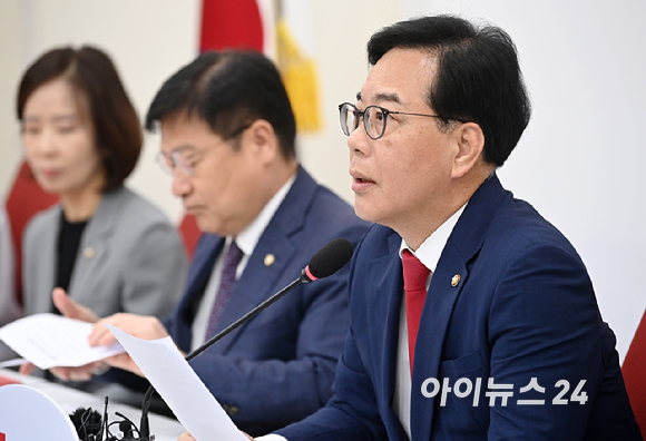 송언석 국민의힘 공동선거대책위원장이 18일 서울 여의도 국회에서 지방선거 현안 관련 기자간담회를 하고 있다. [사진=곽영래 기자]
