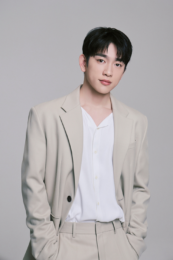 배우 박진영이 영화 '하이파이브' 인터뷰에 앞서 포즈를 취하고 있다. [사진=BH엔터테인먼트]