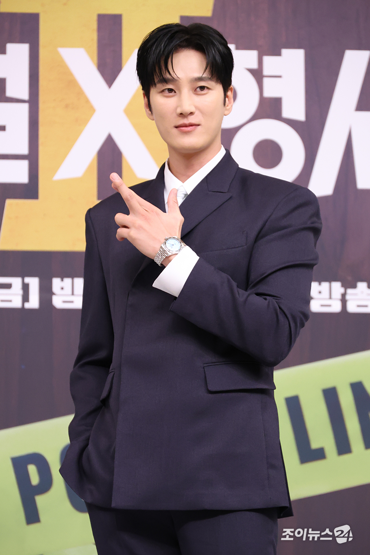 배우 안보현이 4일 오전 서울 양천구 목동 SBS에서 진행된 SBS 새 금토드라마 '재벌X형사2' 제작발표회에 참석해 포즈를 취하고 있다. [사진=문수지 기자]