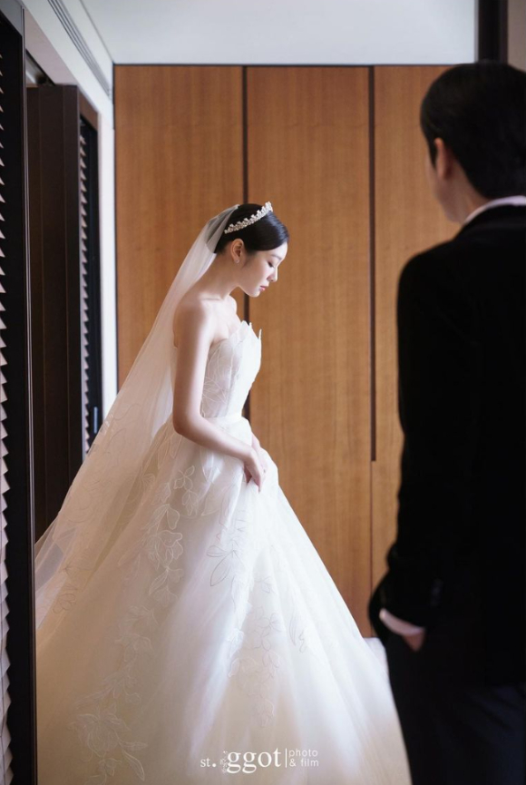 피겨여왕 김연아와 가수 고우림이 백년가약을 맺었다. [사진=세인트 지지오티 인스타그램]