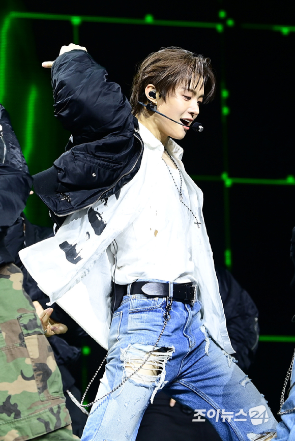 [포토] 앤팀 의주, 멋짐 폭발 한국 데뷔 무대