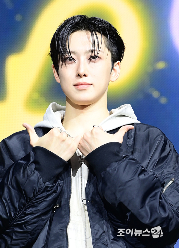 그룹 앤팀 후마가 28일 오후 서울 용산구 한남동 블루스퀘어에서 열린 &TEAM(앤팀) 한국 데뷔 앨범 미니 1집 'Back to Life'(백 투 라이프)발매 기념 쇼케이스에 참석하고 있다. [사진=정소희 기자]