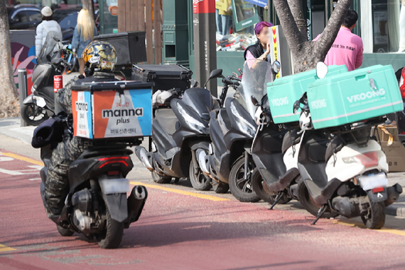 배달 오토바이. 기사와 무관. [사진=연합뉴스 자료사진]