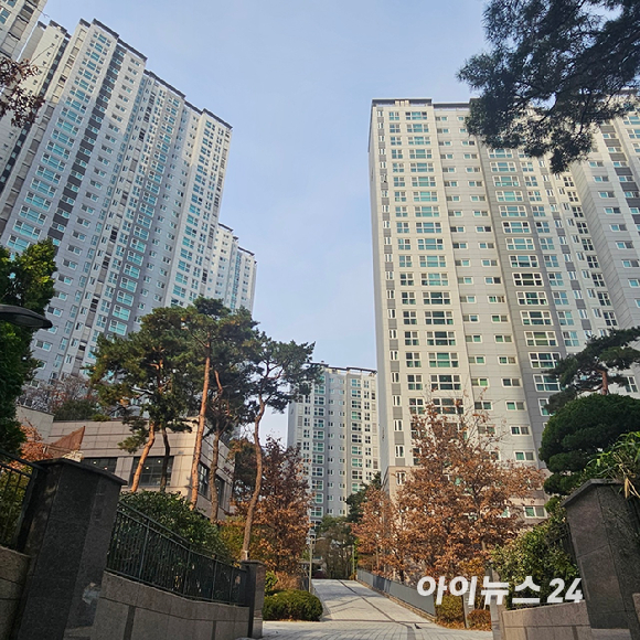 2024년 12월 마포래미안푸르지오 단지 전경. [사진=이효정 기자 ]