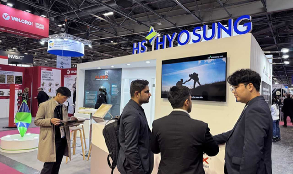 프랑스 파리에서 열리는 &lsquo;밀리폴 파리 2025&rsquo;의 HS효성첨단소재 부스 전경 [사진=HS효성]