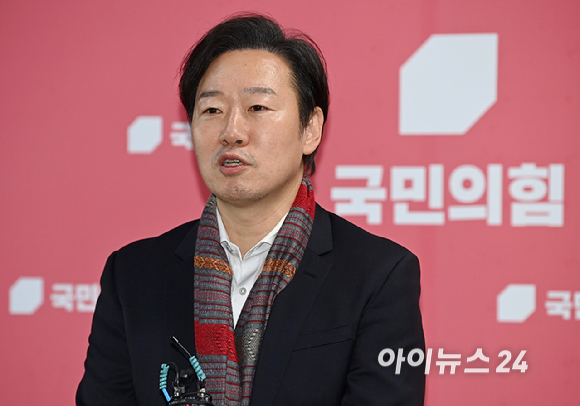 박수민 국민의힘 의원이 17일 서울 여의도 국회에서 서울시장 출마 선언을 하고 있다. [사진=곽영래 기자]