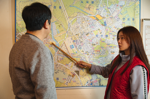 이지훈, 최유정, 경수진, 고규필이 영화 '백수아파트' 언론시사회에서 포즈를 취하고 있다. [사진=조이뉴스24 DB]