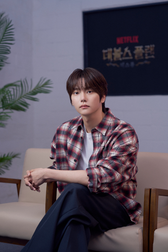 정현규가 27일 서울 모처에서 진행된 넷플릭스 '데블스 플랜: 데스룸' 종영 기념 인터뷰에서 포즈를 취하고 있다. [사진=넷플릭스]