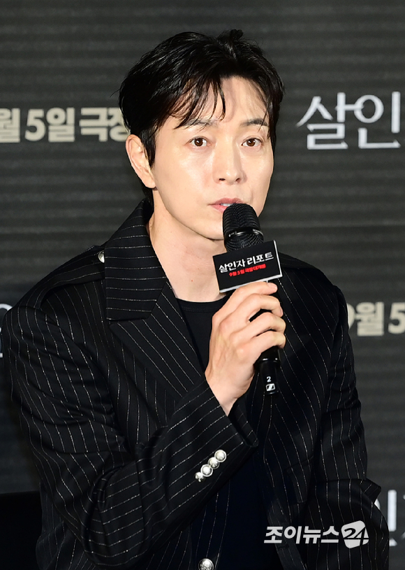 배우 조여정-정성일-조영준 감독이 12일 오전 서울 용산구 CGV 용산아이파크몰에서 열린 영화 '살인자 리포트'(감독 조영준) 제작보고회에 참석하고 있다. [사진=정소희 기자]