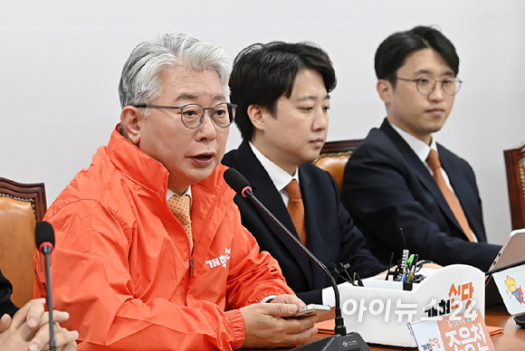 개혁신당 조응천 경기도지사 후보가 4일 서울 여의도 국회에서 열린 개혁신당 최고위원회의에서 발언하고 있다. [사진=곽영래 기자]