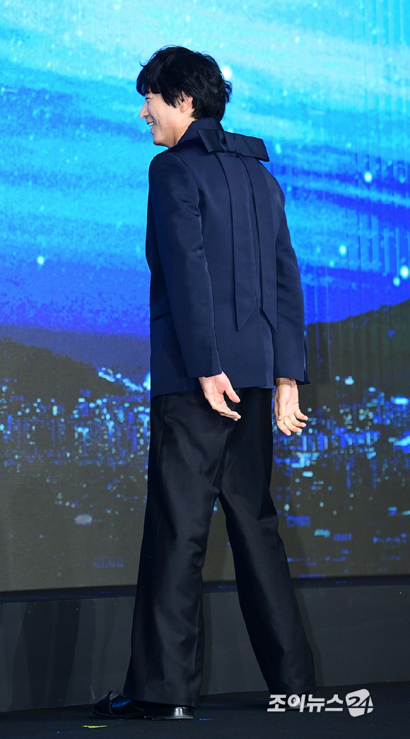 배우 강동원이 2일 오전 서울 종로구 포시즌스 호텔에서 진행된 디즈니 플러스 오리지널 시리즈 '북극성' 제작발표회에 참석하고 있다. [사진=정소희 기자]