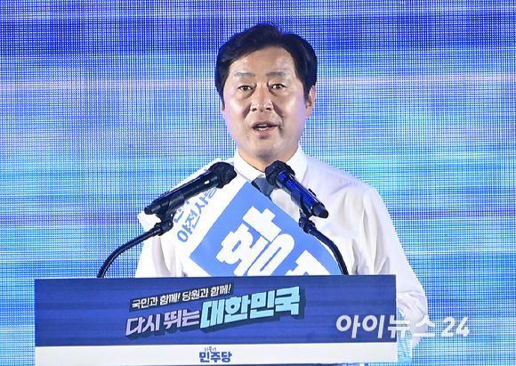 황명선 더불어민주당 최고위원 후보가 2일 오후 경기 고양시 일산서구 킨텍스에서 열린 제2차 임시전국당원대회에서 정견발표를 하고 있다. [사진=곽영래 기자]
