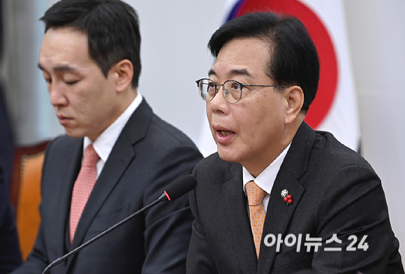 송언석 국민의힘 원내대표가 18일 서울 여의도 국회에서 열린 최고위원회의에서 발언하고 있다. [사진=곽영래 기자]