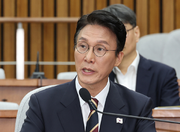 김민석 국무총리 후보자가 25일 서울 여의도 국회에서 열린 인사청문회에서 의원질의에 답변하고 있다. 2025.6.25 [사진=연합뉴스]