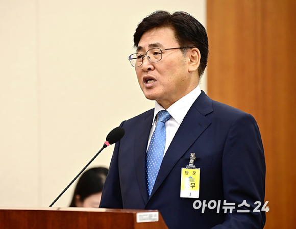 유상임 과학기술정보통신부 장관 후보자가 8일 오전 서울 여의도 국회 과학기술정보방송통신위원회에서 열린 인사청문회에서 모두발언을 하고 있다. [사진=곽영래 기자]