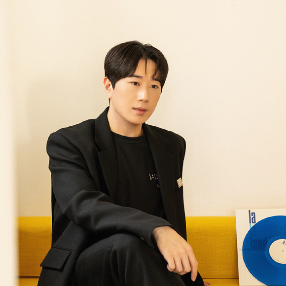 김비(KIM BI)가 첫 싱글 앨범을 발매하며 음악 활동을 시작한다. [사진=김비]