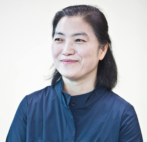 이재명 대통령이 26일 대통령 직속 빛의 위원회 위원장에 박미경 광주환경운동연합 이사장 겸 공동의장을 지명했다. [사진=청와대]