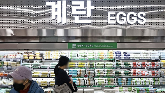 서울 시내 한 대형마트에 우유가 진열돼 있다. [사진=연합뉴스]