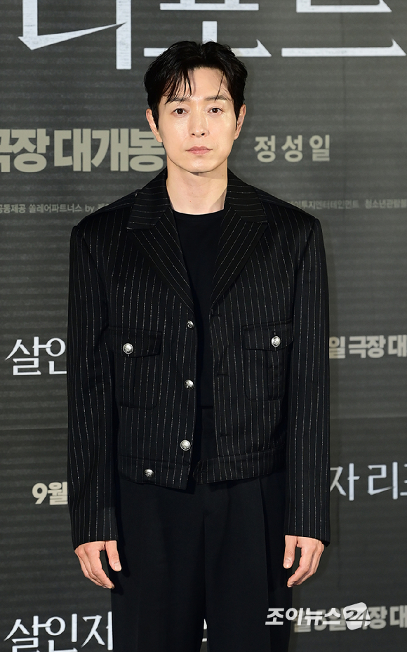 배우 정성일이 12일 오전 서울 용산구 CGV 용산아이파크몰에서 열린 영화 '살인자 리포트'(감독 조영준) 제작보고회에 참석하고 있다. [사진=정소희 기자]