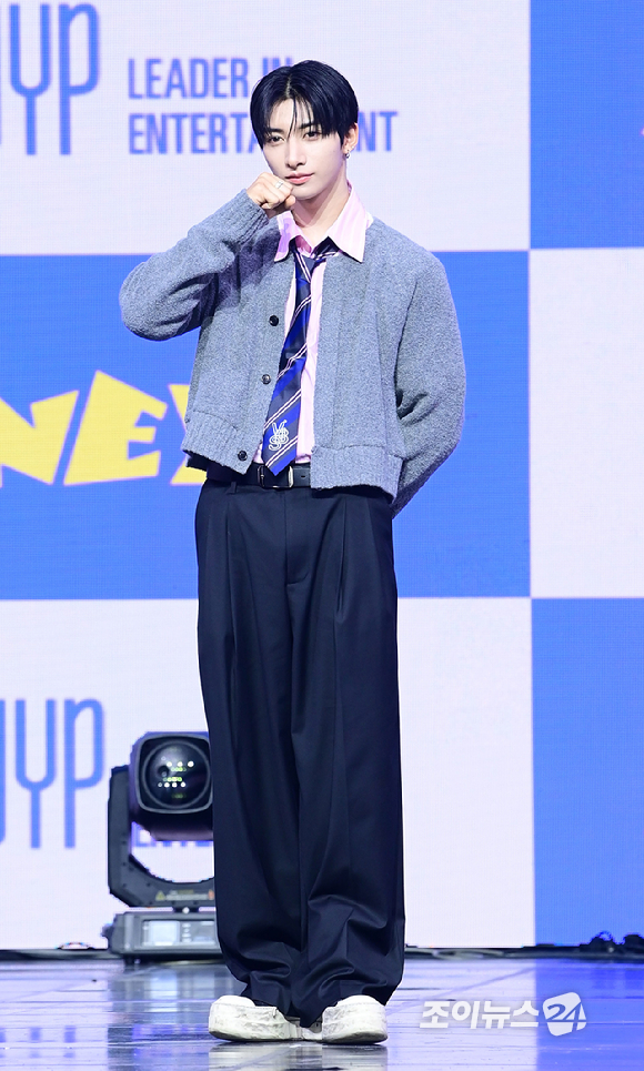 그룹 넥스지 유우가 27일 오후 서울 용산구 한남동 블루스퀘어에서 열린 넥스지(NEXZ) 두 번째 싱글 앨범 'Mmchk(음츠크)' 발매 기념 쇼케이스에 참석하고 있다. [사진=정소희 기자]