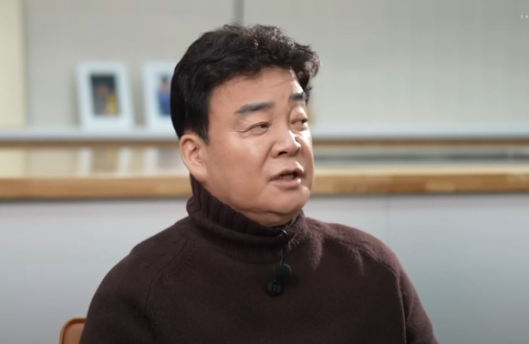 강원도 인제군이 지난해 지역 축제 홍보비 더본코리아에 5억원 이상을 지급한 것으로 나타났다. 사진은 백종원 더본코리아 대표. [사진=백종원 유튜브 캡처]